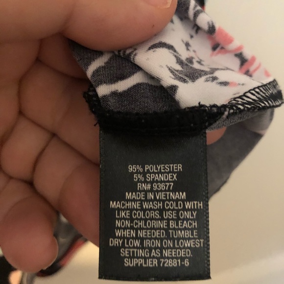 Multicolored top from Liz Claiborne size 1X - Picture 4 of 5